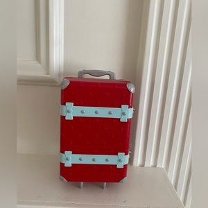 COPY - American Girl Doll of the year 2015 graces suitcase-retired(used)
